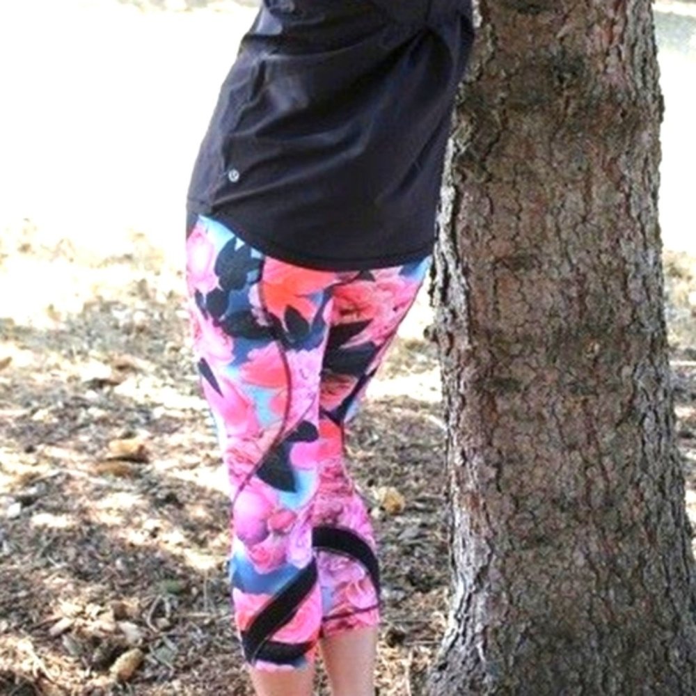 Lululemon Secret Garden Run Inspire Crop Leggings size 4 - Picture 3 of 7